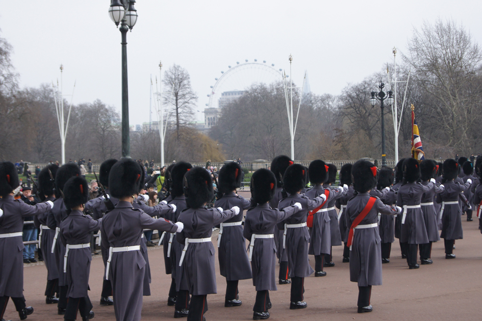 Hema_buckingham_palace_london_2