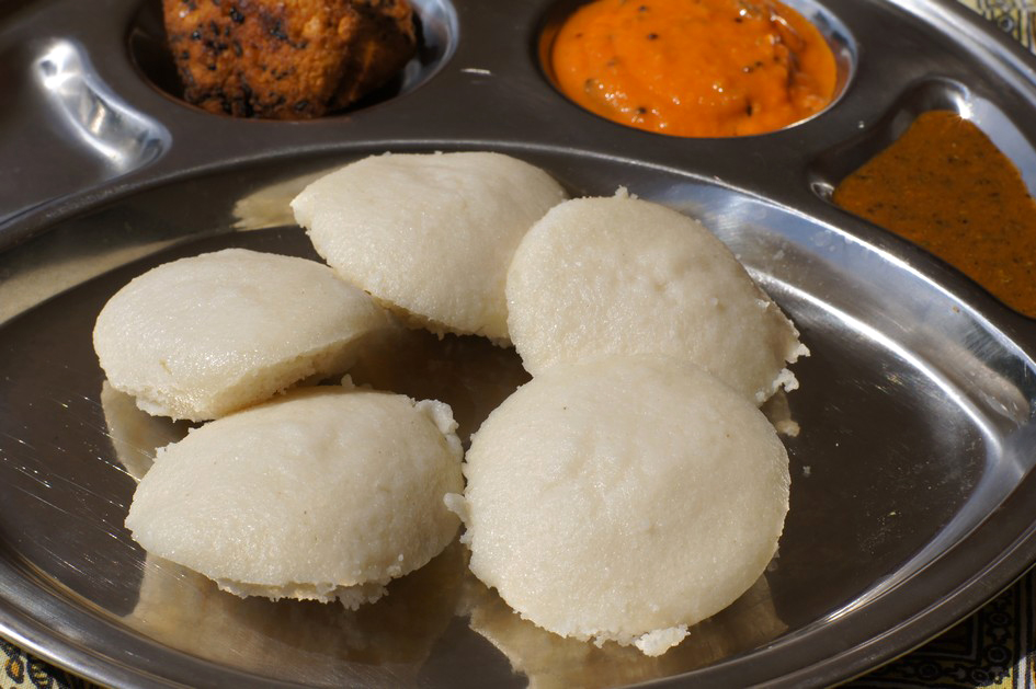 Hema_petit_dejeuner_indien_idli_vadai_chutney3