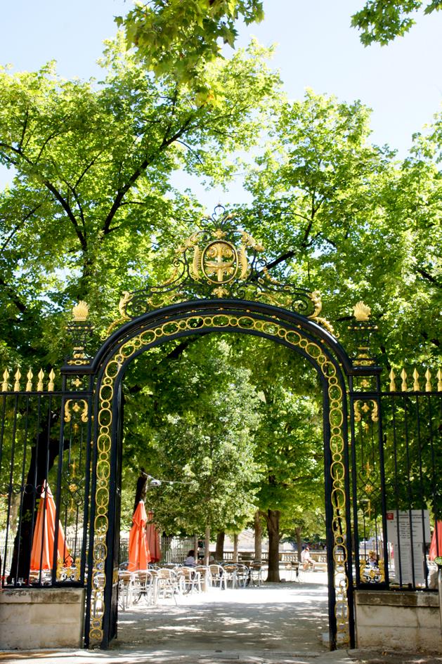 hema_nimes_jardin_de_la_fontaine1