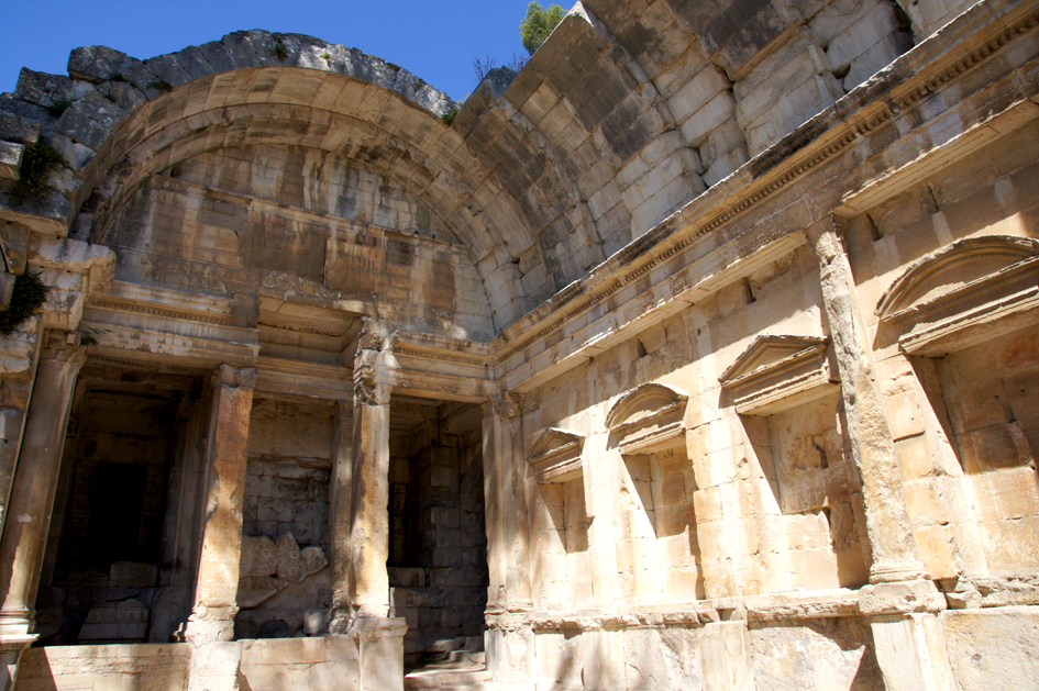 hema_nimes_temple_de_diane2