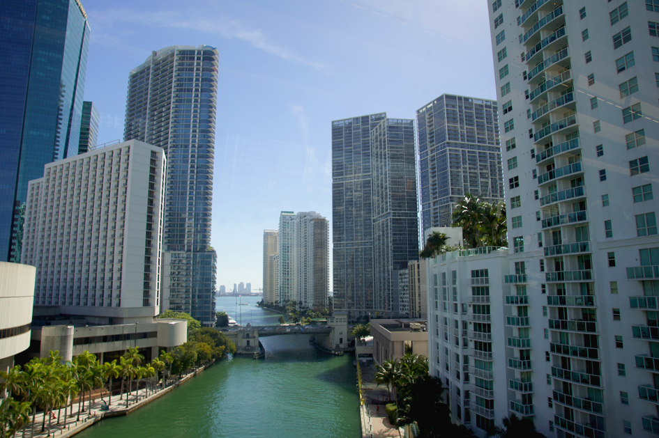 hema_florida_miami_downtown_river_brickell_bridge