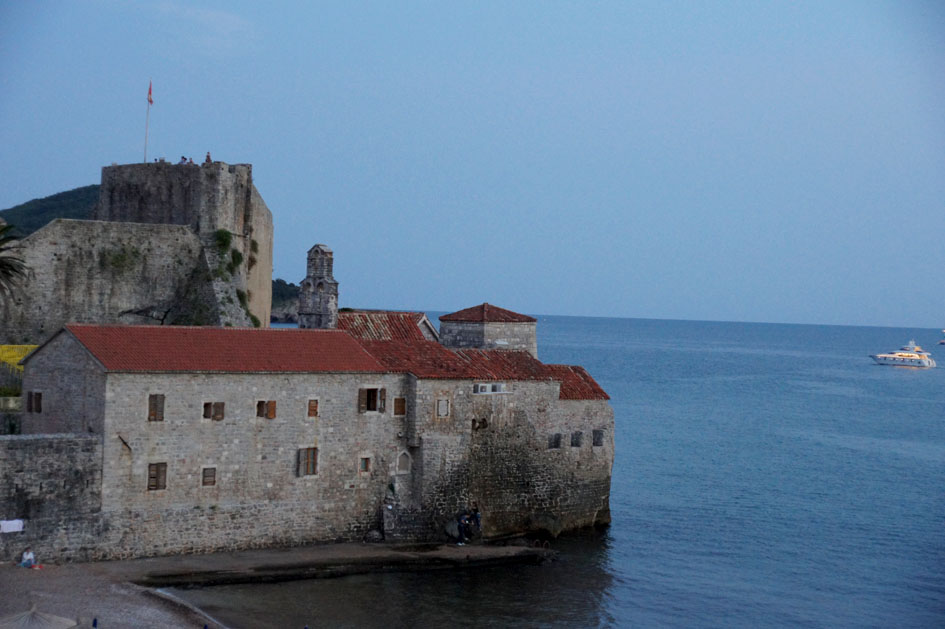 Hema_Montenegro_Budva_stari_grad_the_old_town_beach_sunset