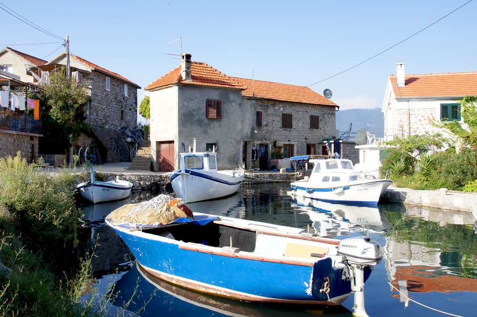 Hema_Montenegro_Lustica_peninsula_village_blog_voyage_travel2