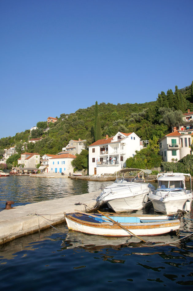 Hema_Montenegro_Lustica_peninsula_village_rose_blog_voyage_travel12