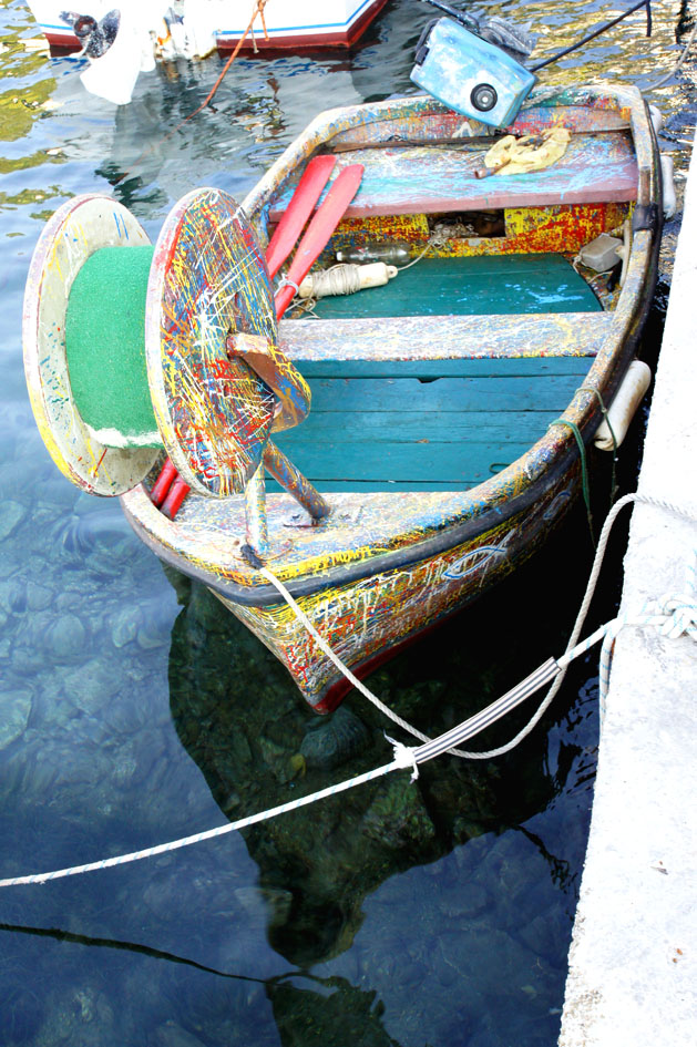 Hema_Montenegro_Lustica_peninsula_village_rose_colorful_boat_blog_voyage_travel11