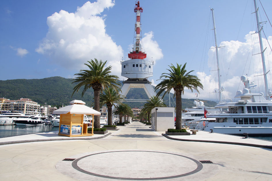 Hema_Porto_Montenegro_Blog_Voyage_Travel_marina_entrance