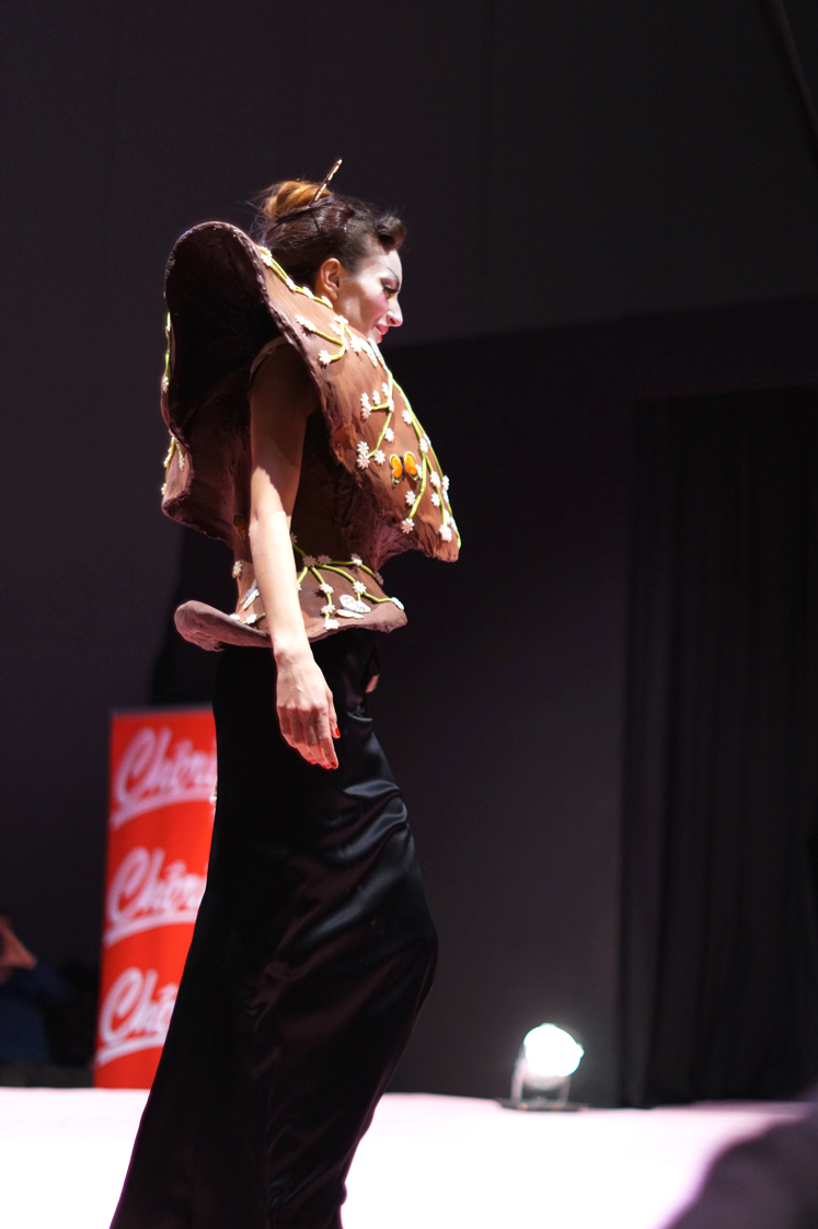 Hema_Salon_du_chocolat_marseille_2015_defile_opera_robe2