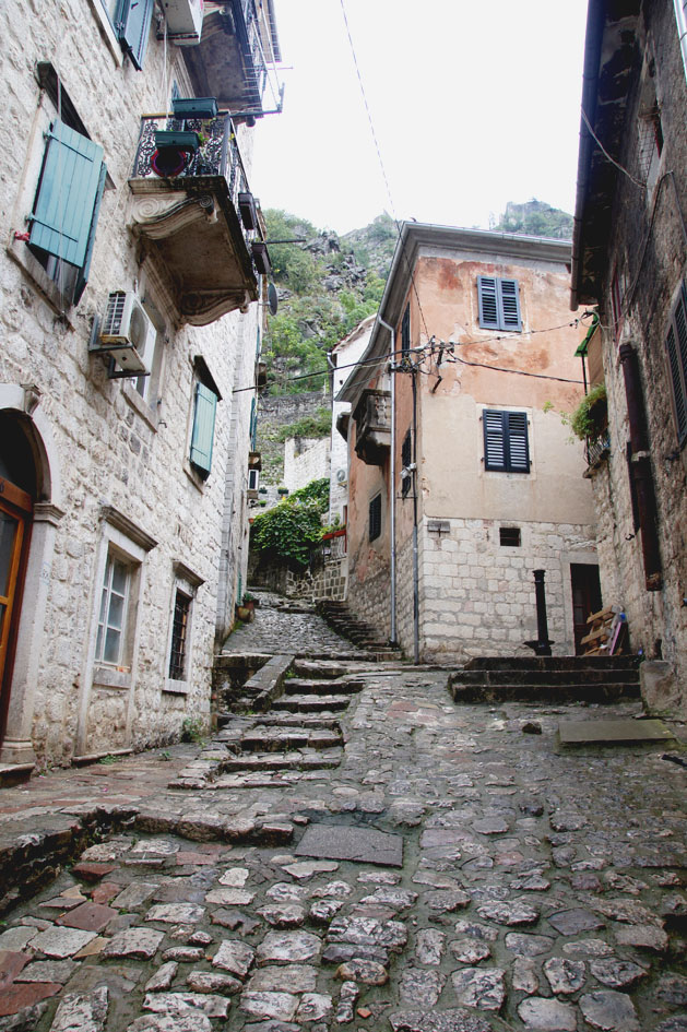 hema_montenefgro_old_town_of-kotor_street