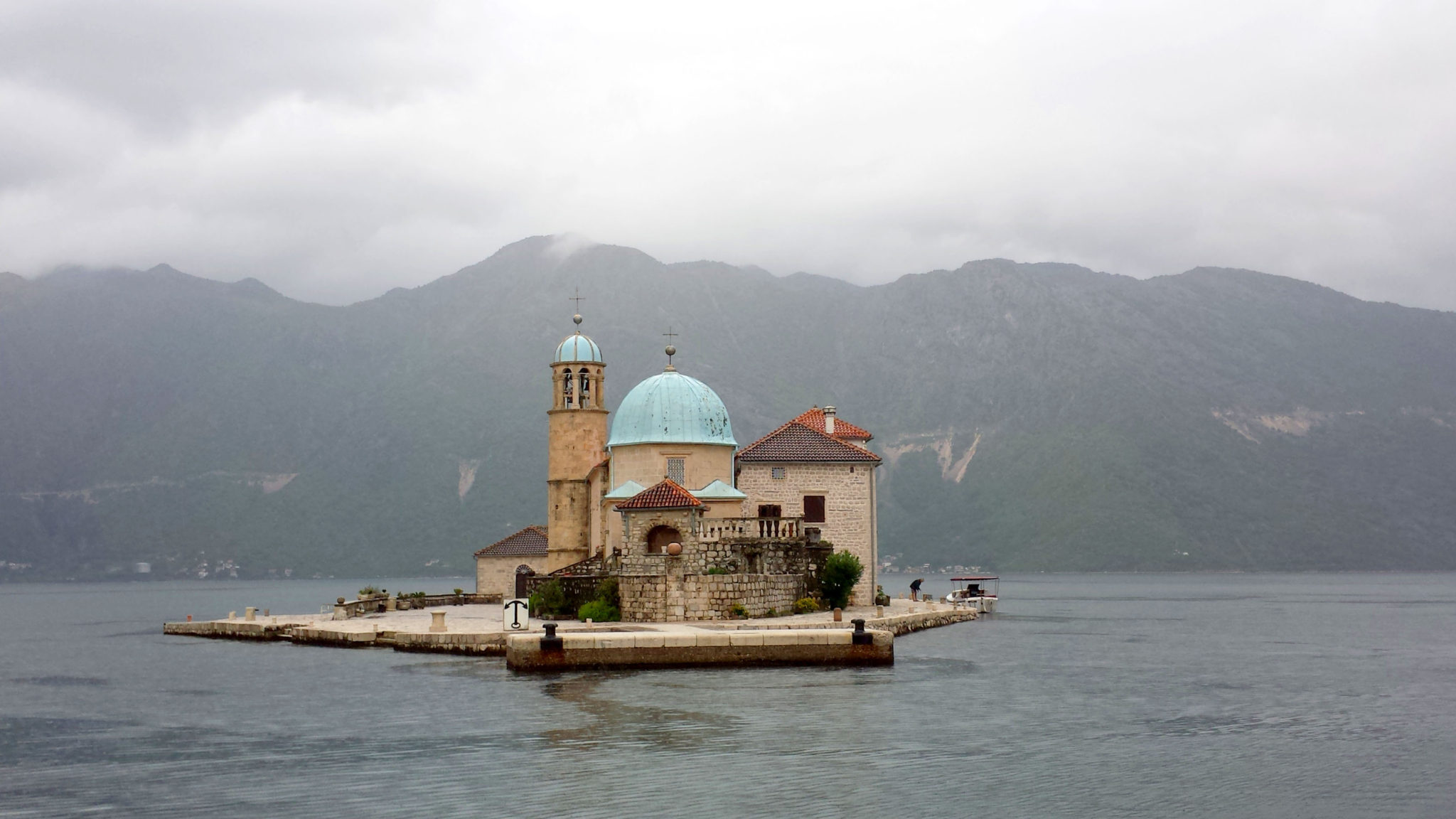 Hema_Montenegro_Perast_gospa_od_skrpjela_from_the_boat
