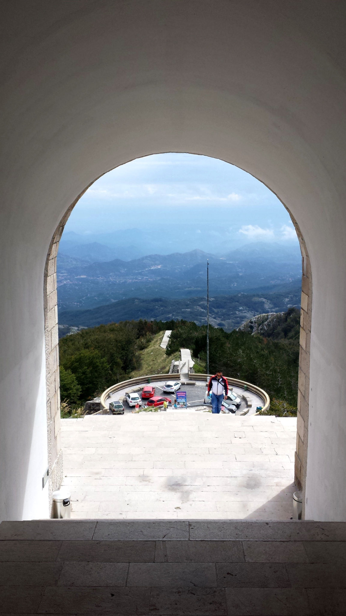 Hema_Le_parc_Lovcen_blog_voyage_travel_mausolee_nejegos17