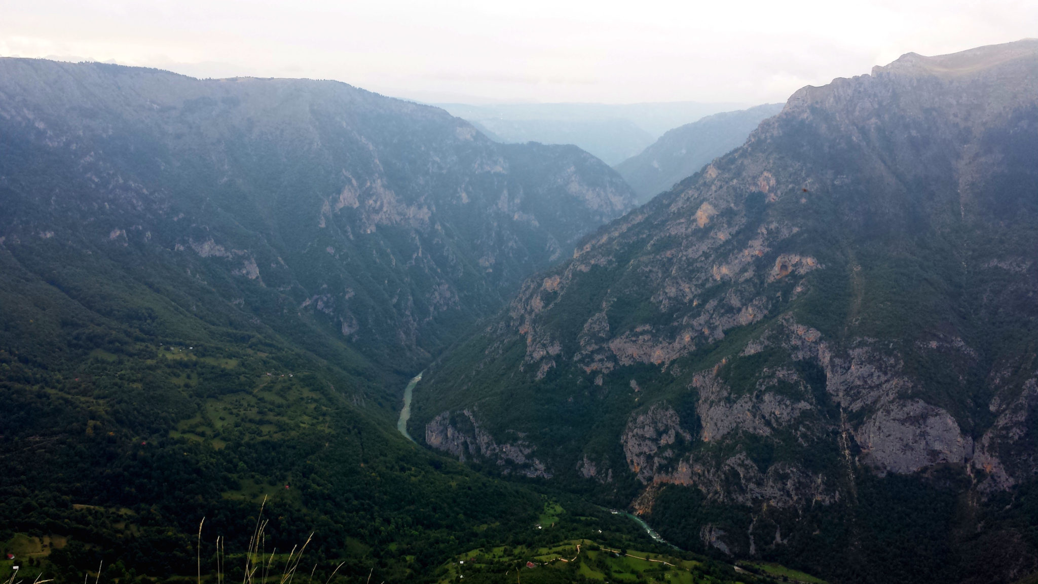 Hemaposesesvalises_montenegro_la_randonnee_champignon_voyage_travel_blog9