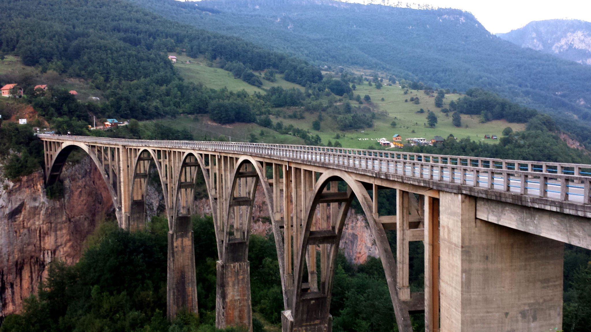 La plus grande tyrolienne d’Europe est à Monténégro