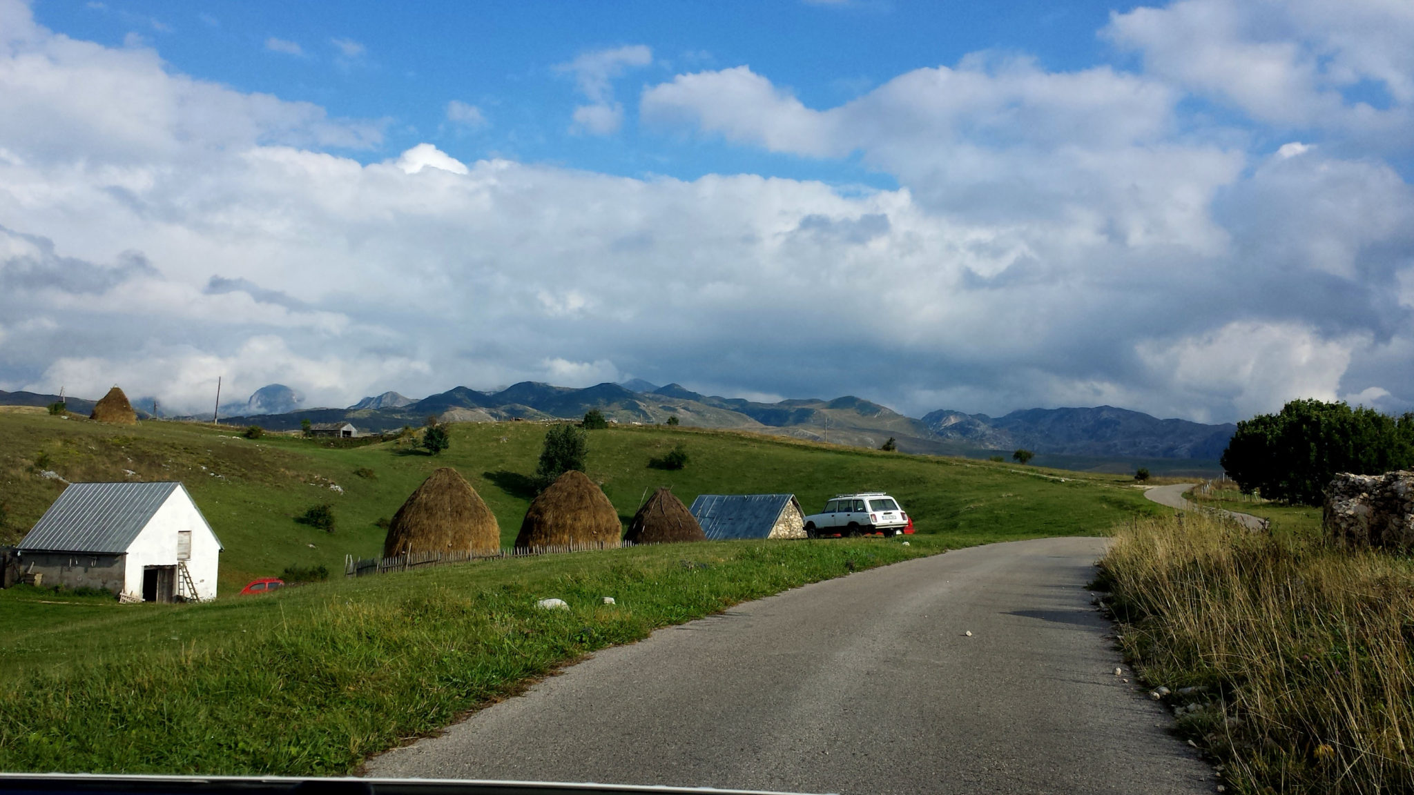 Hemaposesesvalises_vers_le_parc_de_durmitor_trsa_travel_voyage_blog2