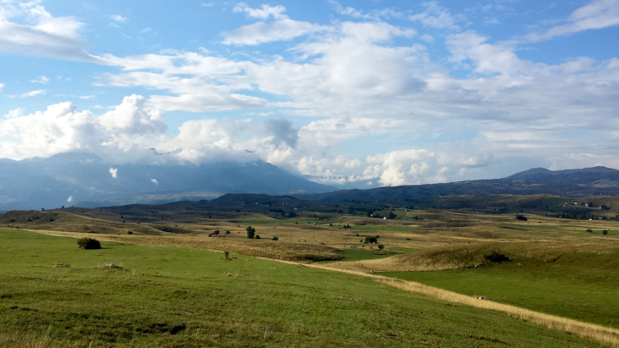 Hemaposesesvalises_vers_le_parc_de_durmitor_trsa_travel_voyage_blog6