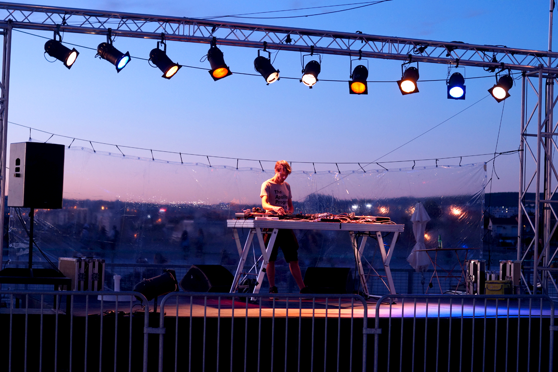 Hemaposesesvalises_friche_belle_de_mai_rooftop_marseille5