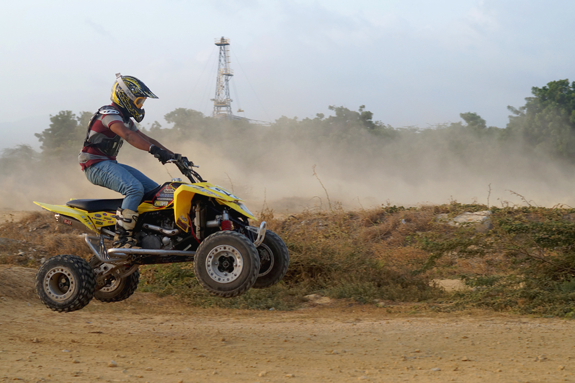 Republique_dominicaine_Barahona_quad_race_jump