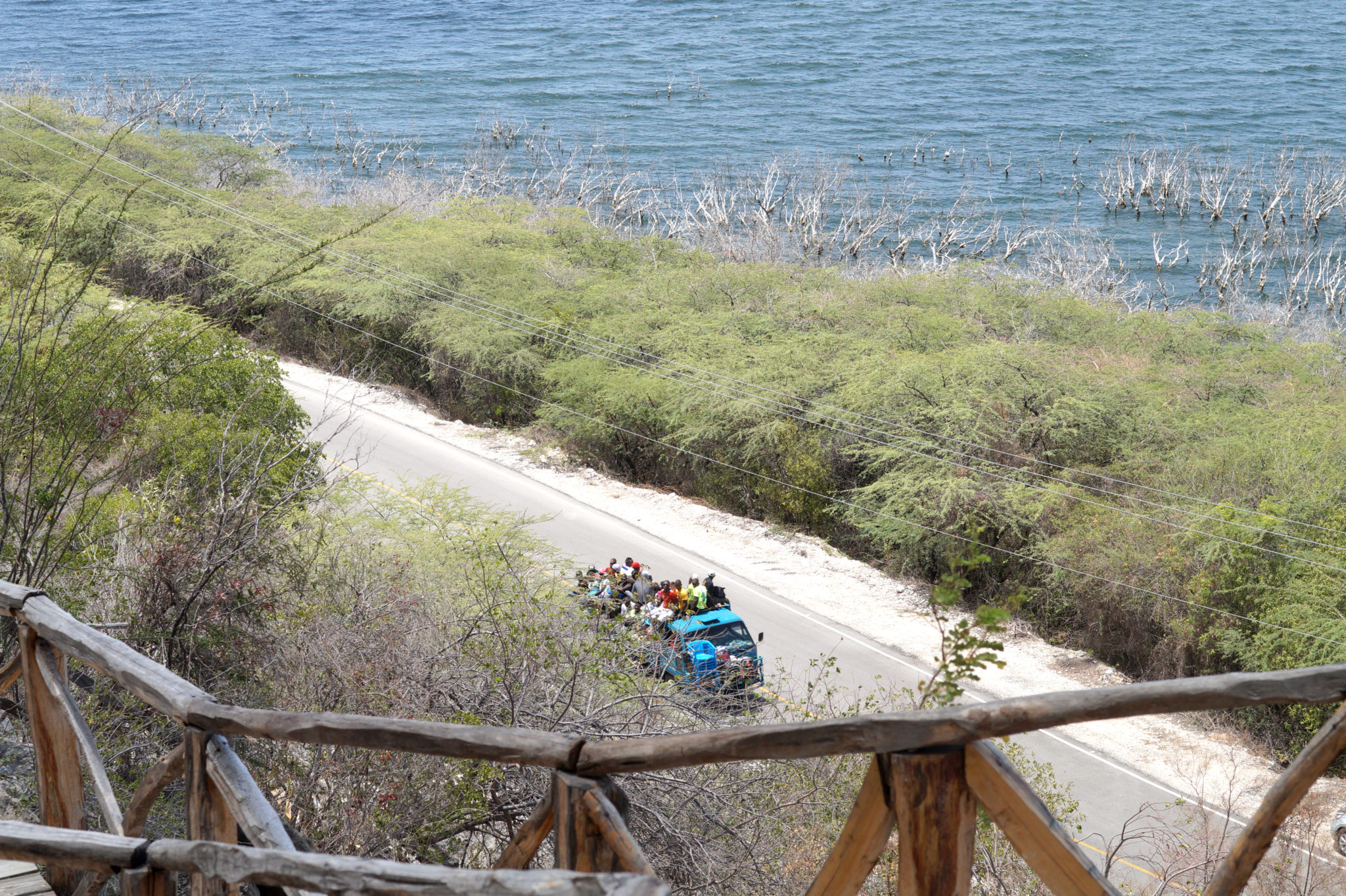 Republique_dominicaine_lago_enriquillo_las_caritas_transport_public