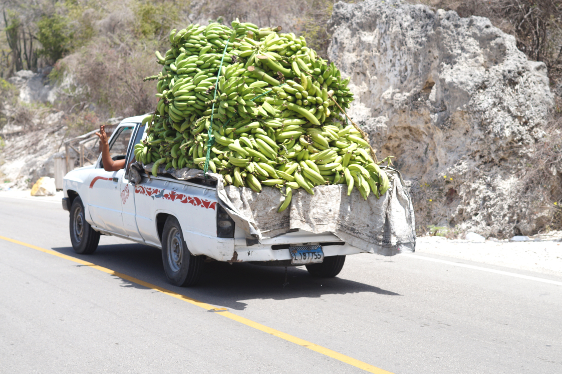 Republique_dominicaine_route_lago_enriquillo_cargaison_bananes