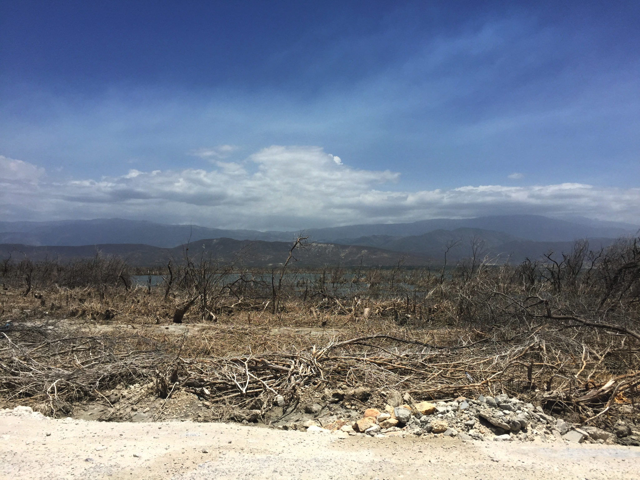 Republique_dominicaine_route_lago_enriquillo_paysage_climat_sec