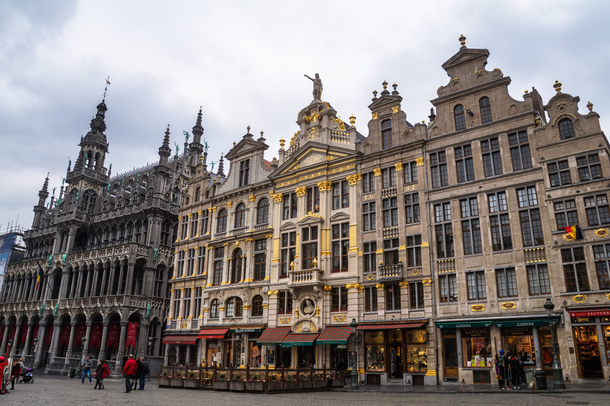 Hema_Bruxelles_Grande_Place_Architecture