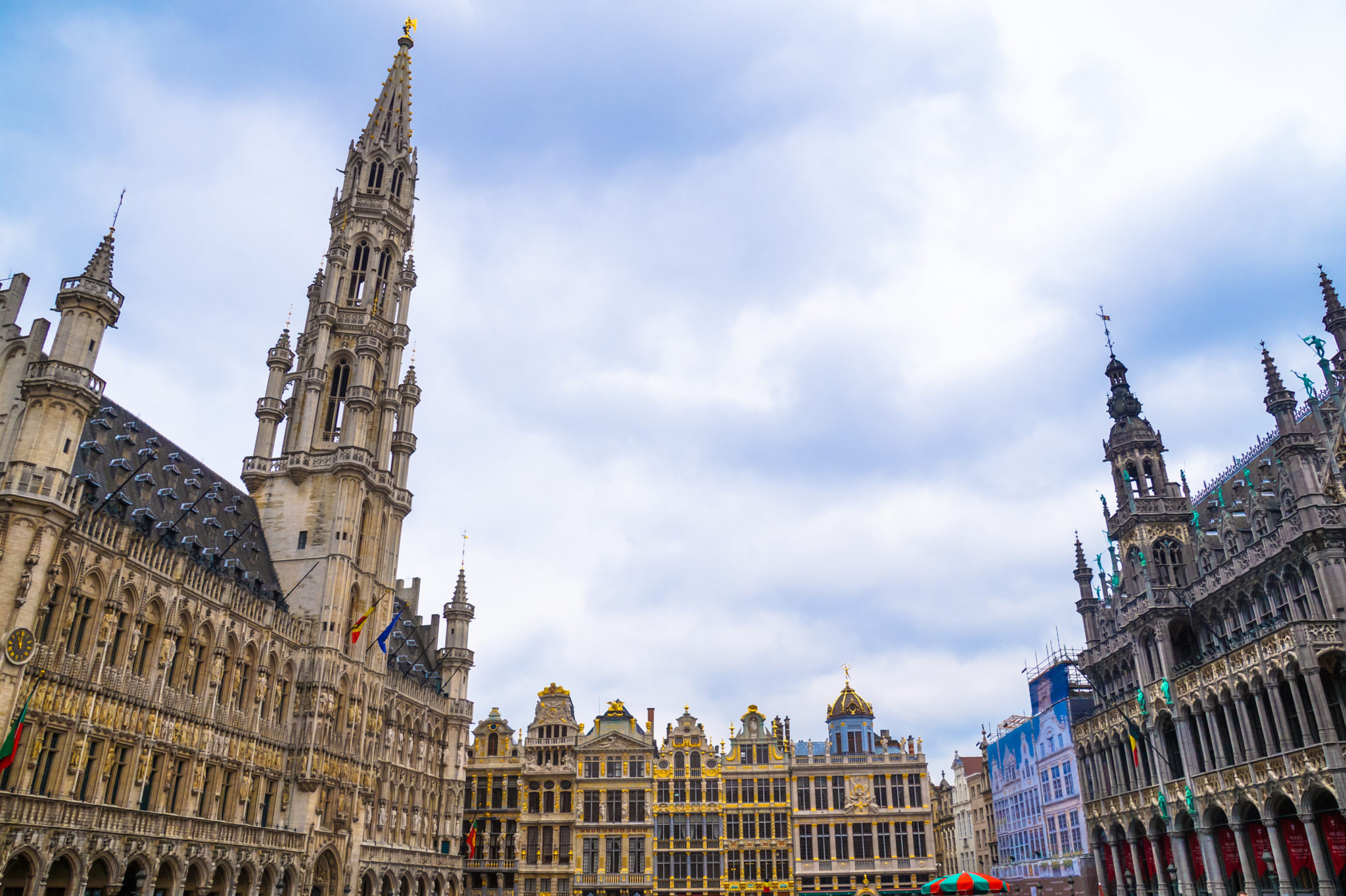 Hema_Bruxelles_Grande_Place_Panoram