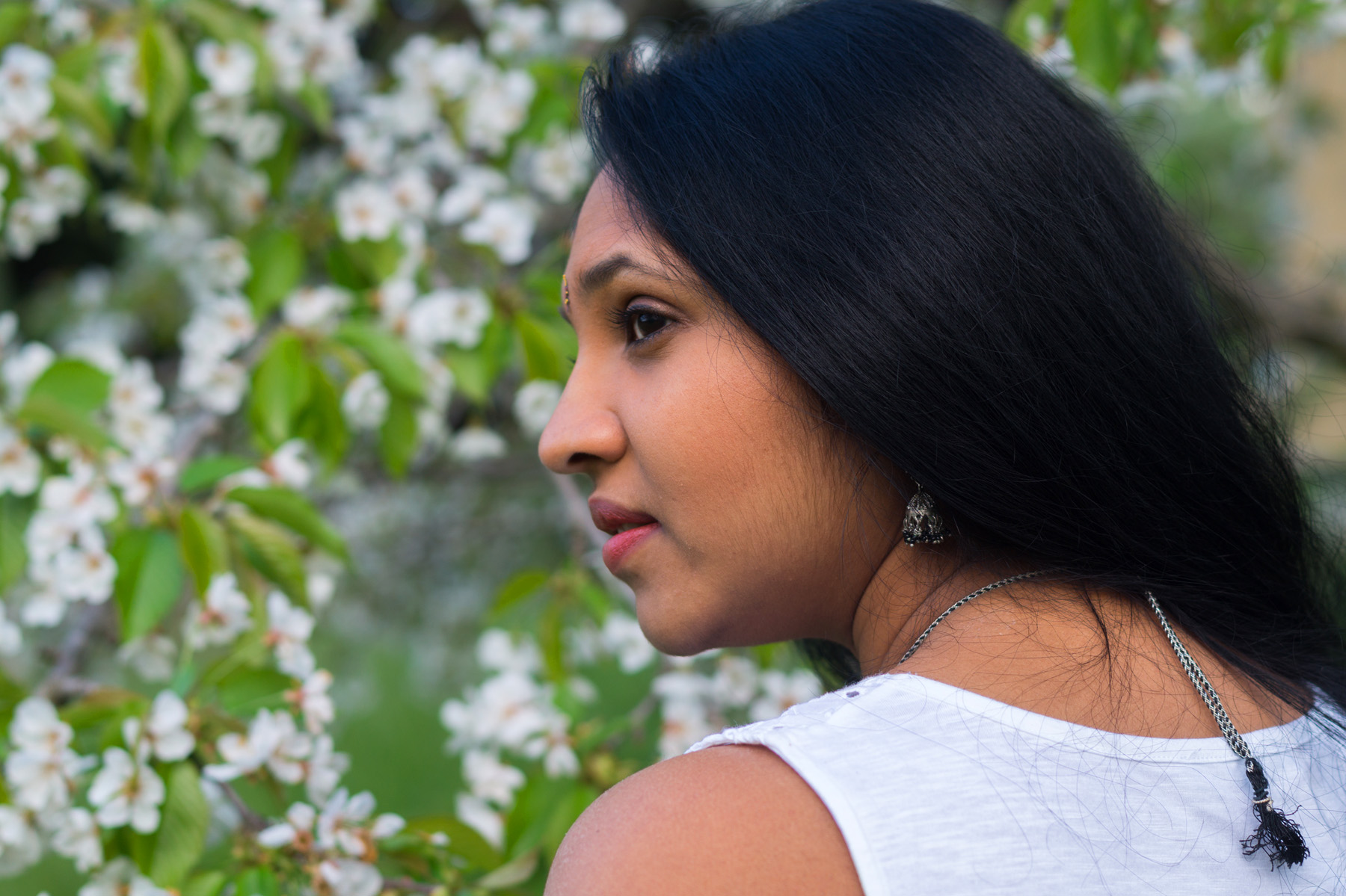 Hema_pose_ses_valises_sakura_look_blog_mode_indienne_9