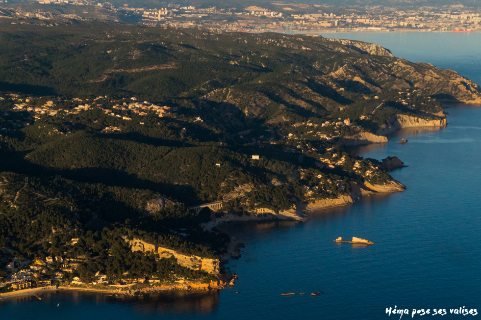 Hema_up_in_the_air_cote_bleue_vue_ciel_pont_calanque_eaux_salees