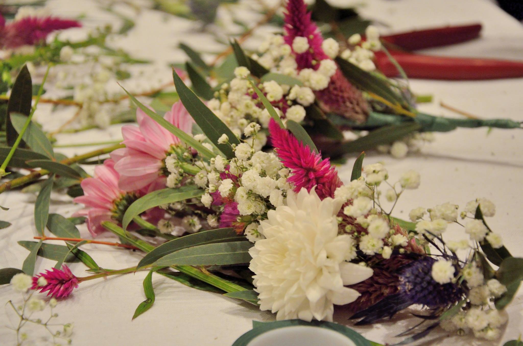 Weleda_bioty_tour_marseille_couronne_fleurs_hema_pose_ses_valises