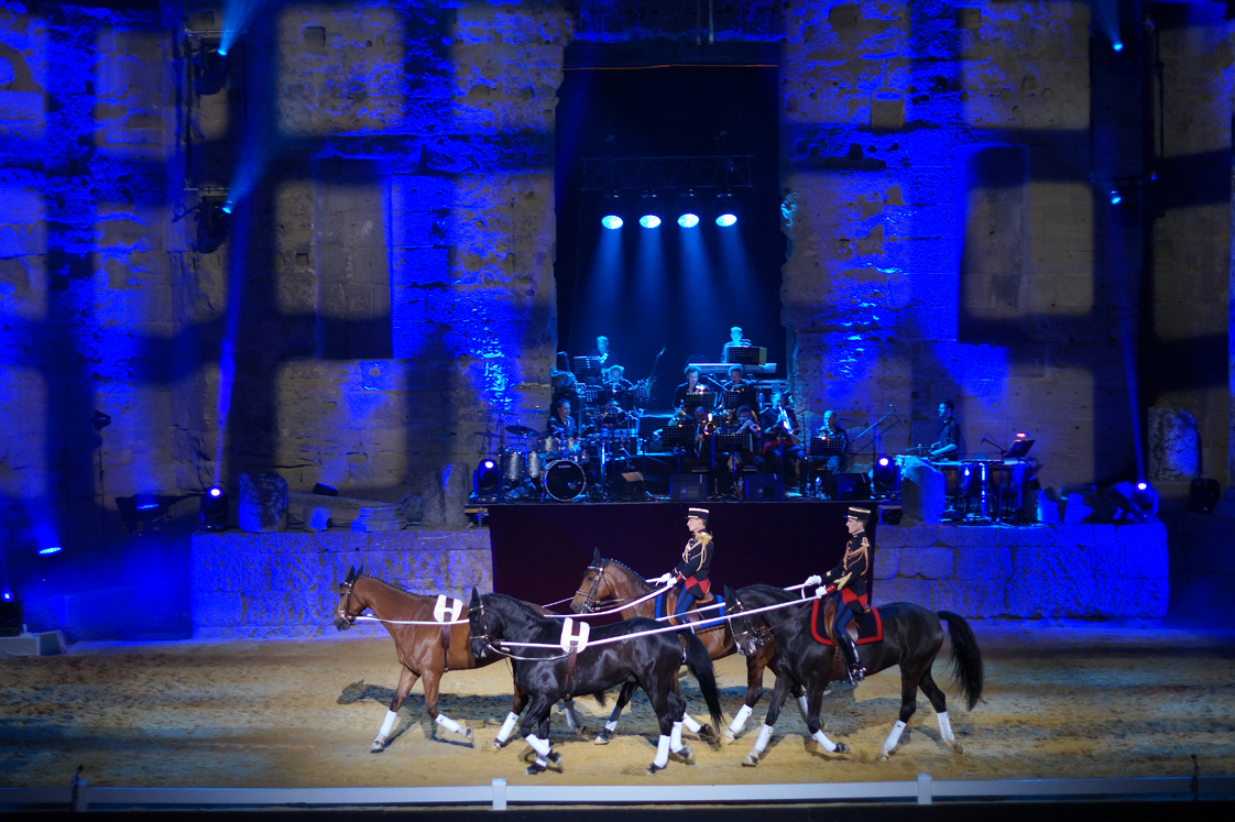 Theatre_antique_orange_double_chevaux_garde_republicaine_alexis_gruss_2016