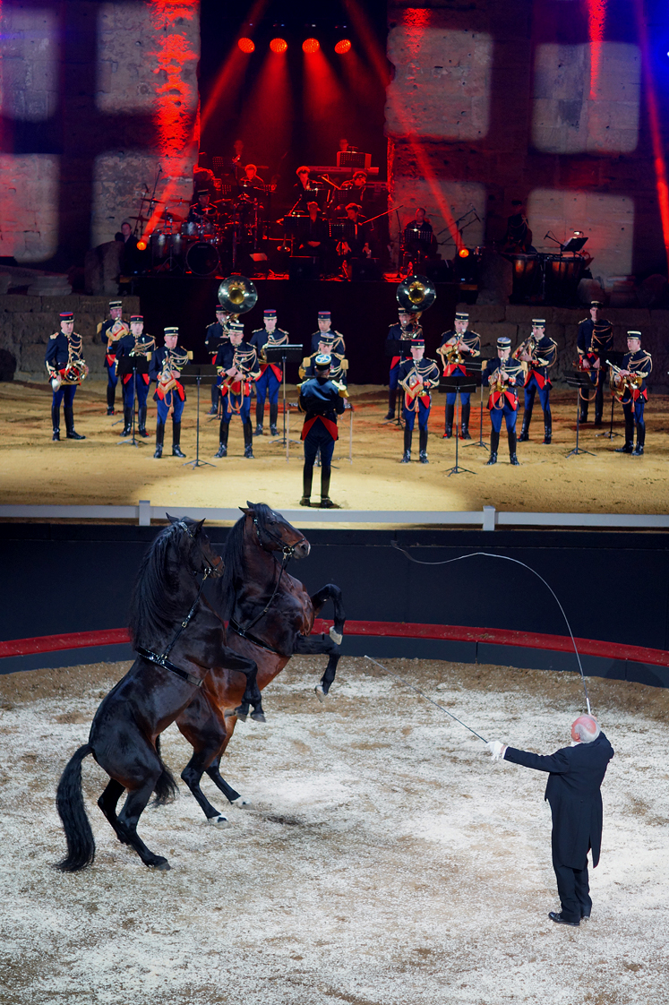 Theatre_antique_orange_duo_chevaux_cabre_alexis_gruss_2016