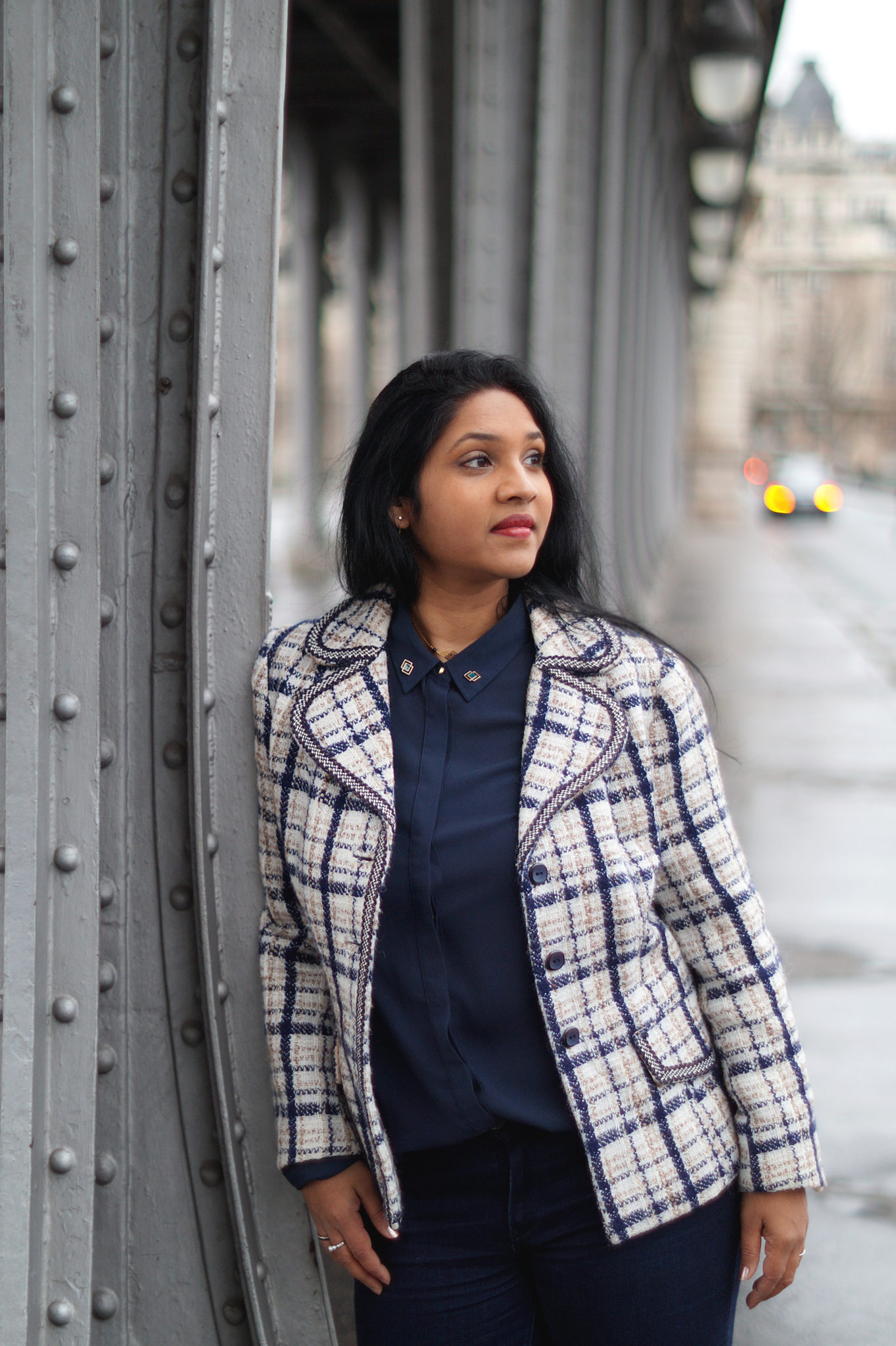 La_veste_en_tweed_vintage_paris_look_blog_mode_hema_pose_ses_valises8