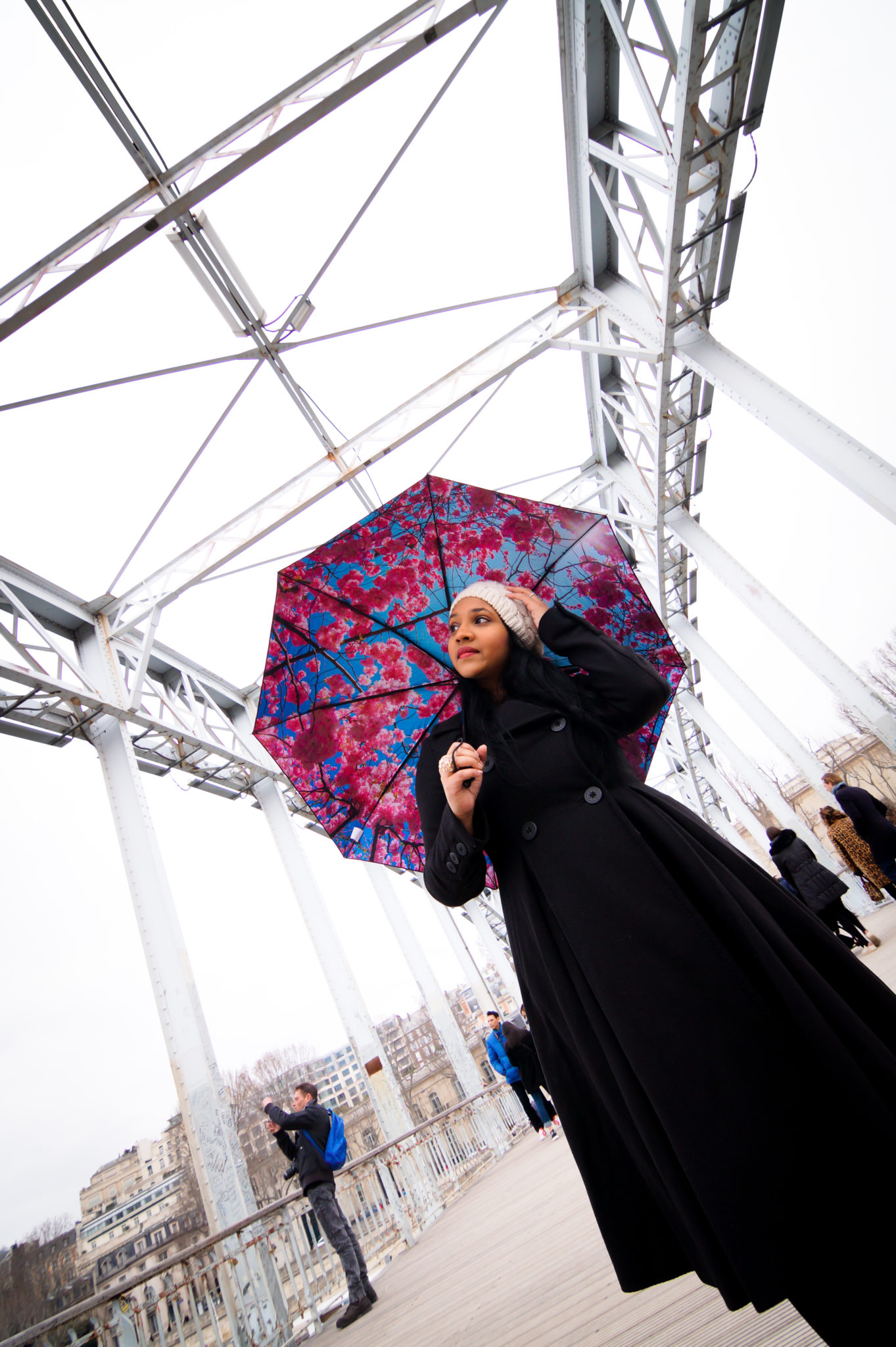 Hemaposesesvalises_Happysweeds_Cherry_Umbrella_manteau_max&co_debilly_paris_blog_mode