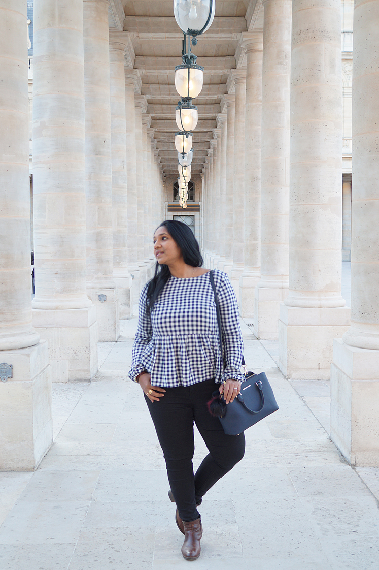 Hema_pose_ses_valises_look_mode_top_vichy_sac_michael_kors_fashion_paris
