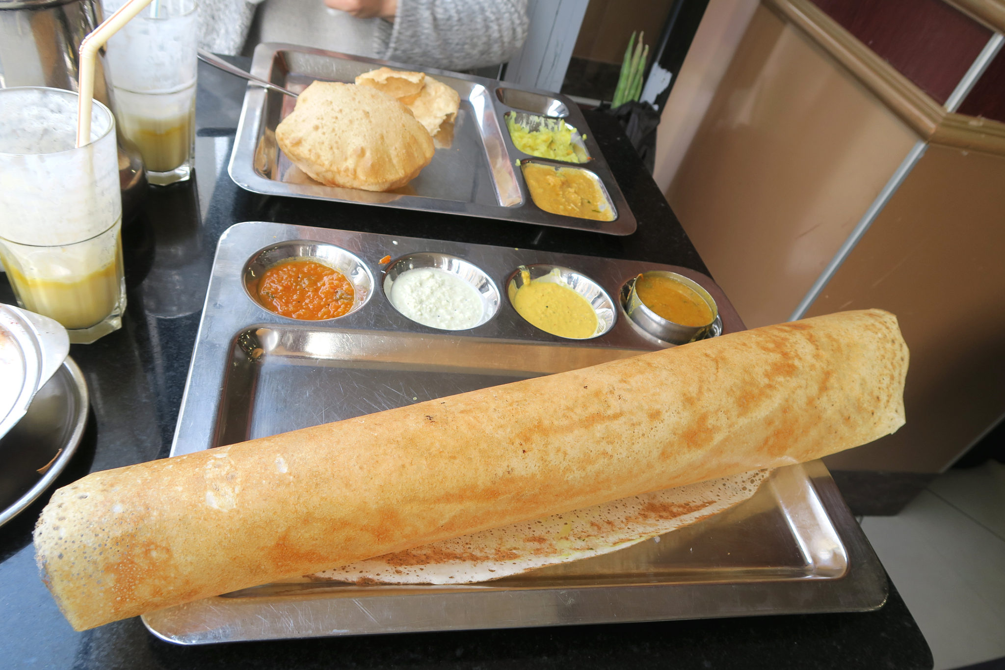 Hema_Saravanaa_Bhavan_paper_dosai_Paris_restaurant_indien_cuisine_monde