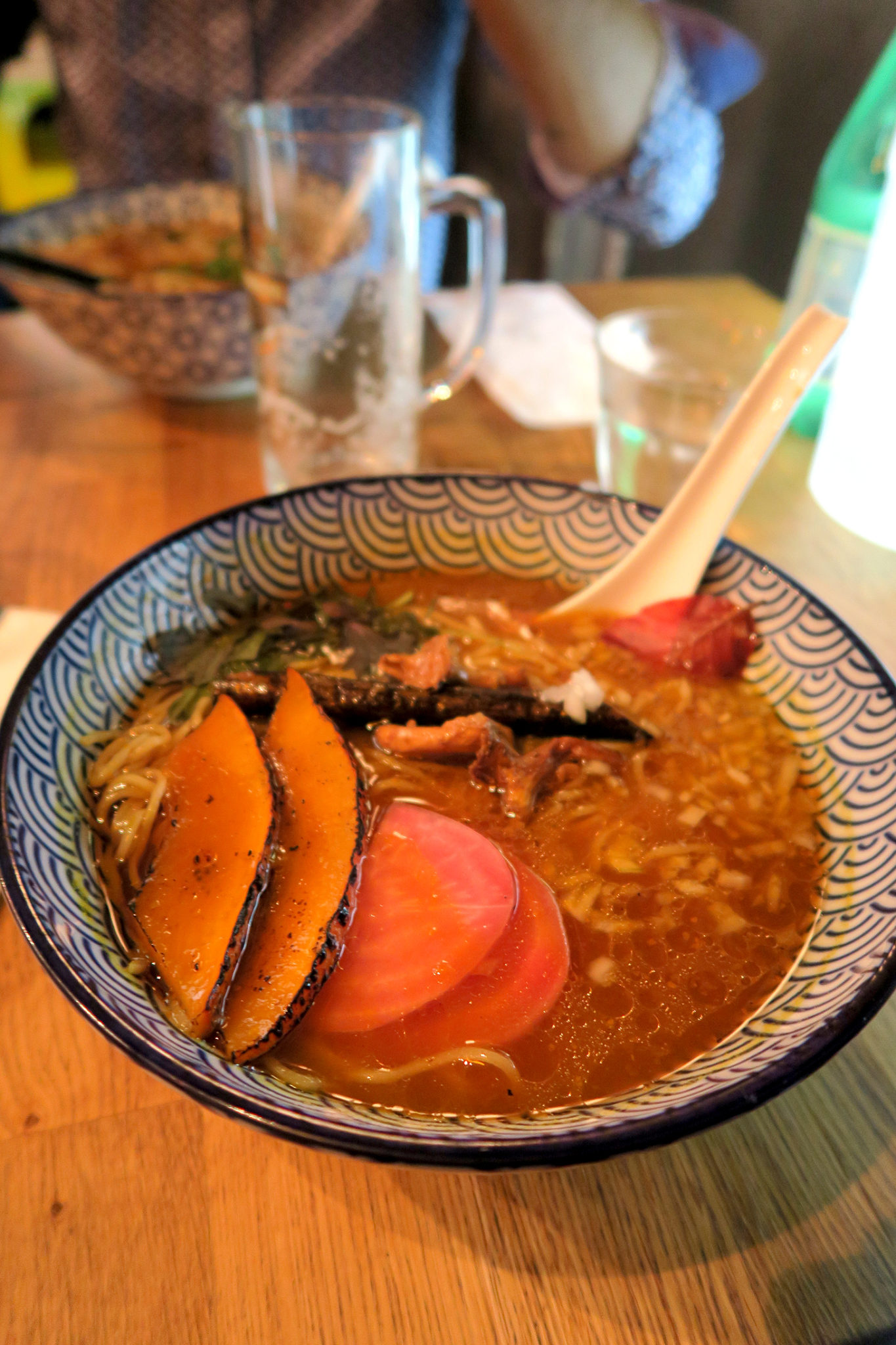 Ramen végétarien potimarron paitan du restaurant japonais Kodawari Ramen à Paris