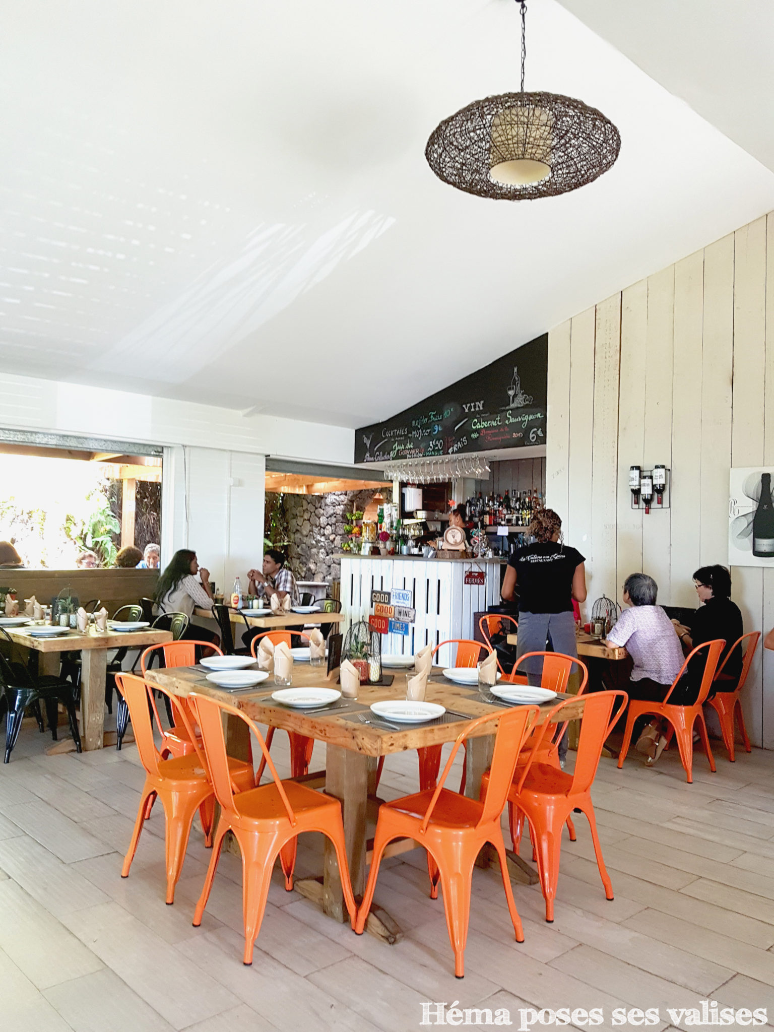 Salle et décoration du restaurant La Cabane aux épices à l'île de La Réunion
